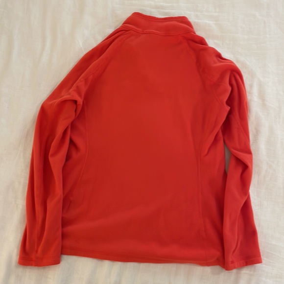 The North Face 1/4 Zip Lightweight Fleece Pullover - Picture 3 of 3